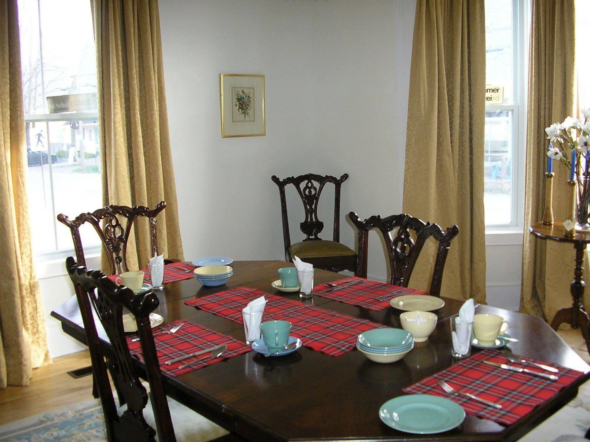 Fairmont House Bed & Breakfast Mahone Bay Buitenkant foto