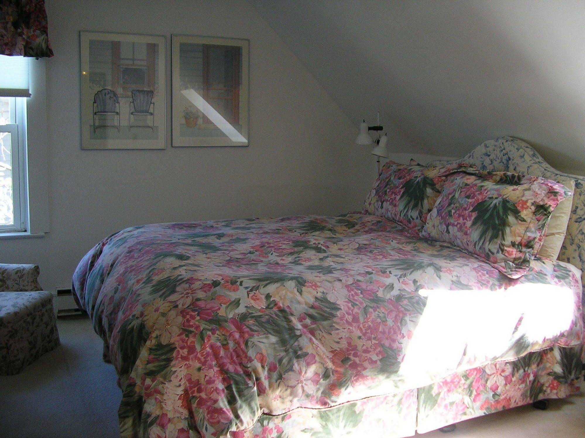 Fairmont House Bed & Breakfast Mahone Bay Buitenkant foto